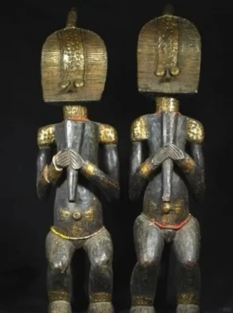 Magical Artifacts Here! · Fang Momongwe Ancestor Statue 🗿