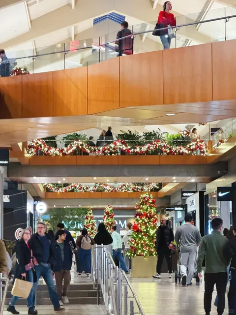 The Christmas Atmosphere at Bellevue Square in Seattle