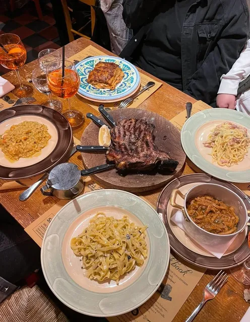 A must-try for food lovers! The beef tripe is the best!