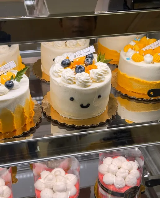 Madison | New Cake/drink/snack Shop on State Street 🍰🥤🍡