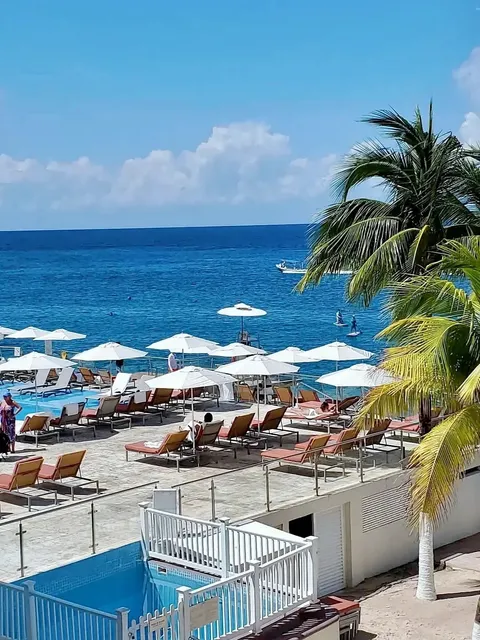 Cozumel Palace All-Inclusive: Caribbean Luxury Meets Turquoise Dreams 