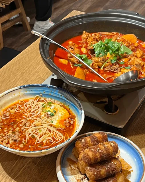 Vancouver’s Most Addictive Comfort Foods 🍚 East Meets West