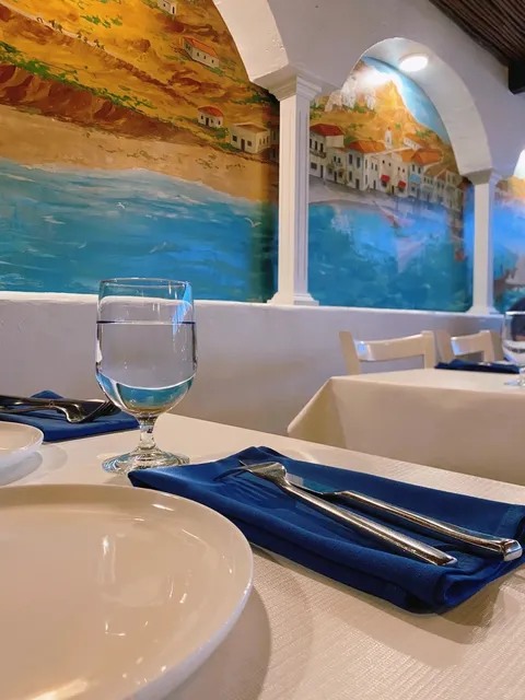 🇨🇦 Victoria’s Greek Gem: Ithaka Greek Restaurant 