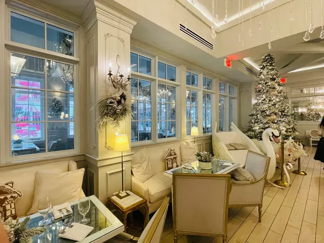 A cake shop perfect for photo shoots and afternoon tea