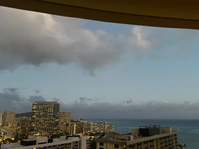 Perfect Location & Room! 🌺