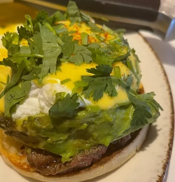 Fresh Flavors and Friendly Vibes!