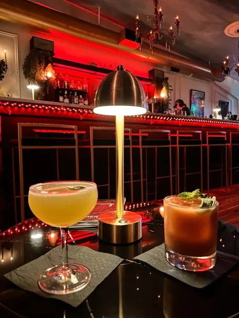 What a Fantastic Spot! 🍸✨