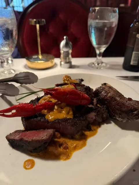 🍽️ Cincinnati Food Review | Carlos & Johnny – A Jeff Ruby Gem! 🥩✨