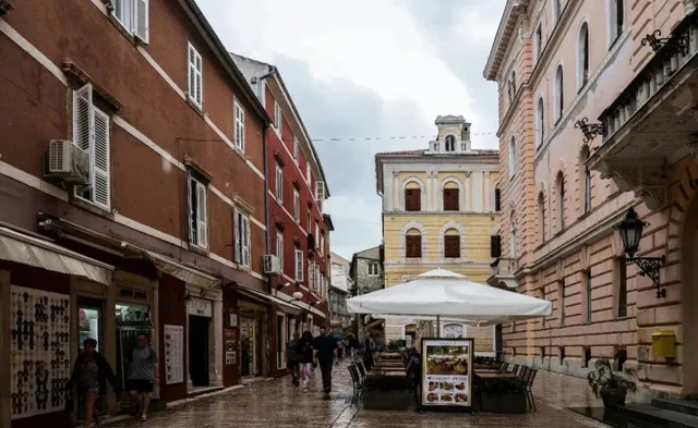 Magical Zadar: A Symphony of Sea & Light