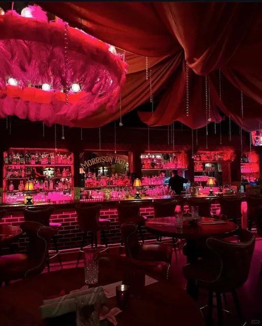 💖 Super Romantic Valentine’s Day Bistro in Charlotte