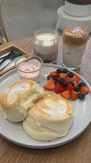 🇩🇪 Who Says Berlin Isn’t Fun? | Follow My Journey!