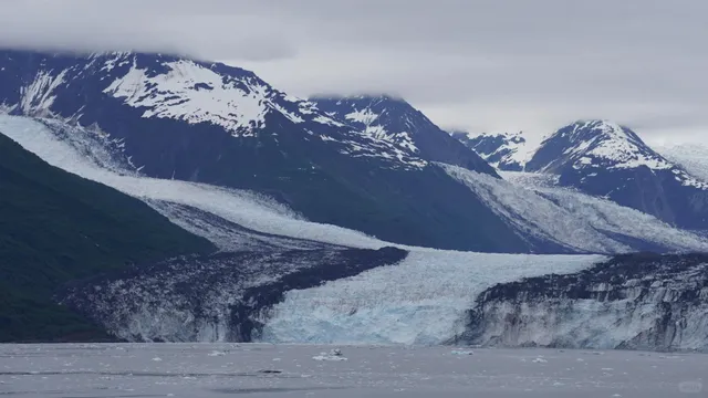 Alaska Glacier-Gazing in Style