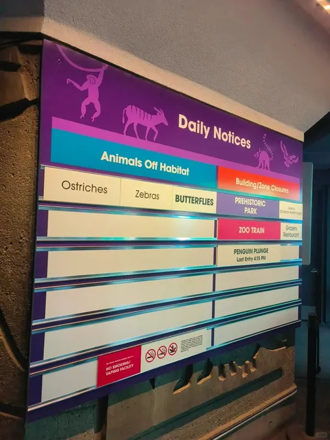 🐾🌿 Calgary Zoo: A Must-Visit for Families! 🦒👨👩👧