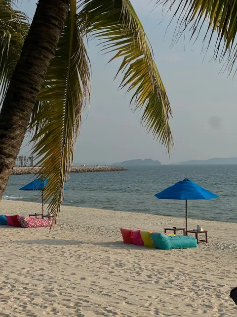 🇰🇭 Sihanoukville (Sihanoukville), Cambodia: A City of Contrasts