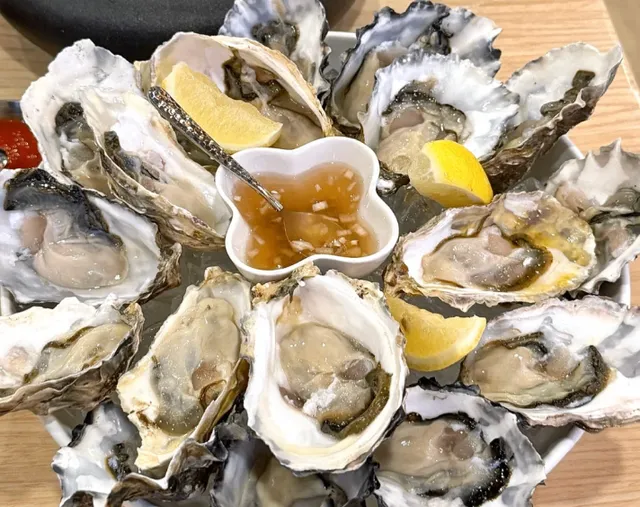 Richmond’s Hidden Gem for Western Cuisine! 🍴 Fresh Oysters & More