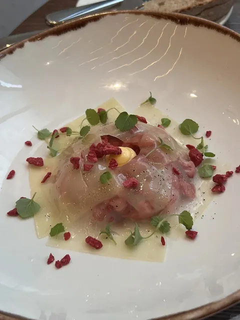 Discovered Another Delicious and Beautiful Restaurant in Paris! 🌹