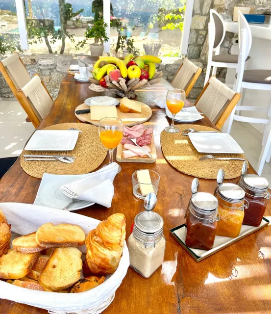 Plog | Unforgettable Breakfast Moments in the Greece Morning ❤️
