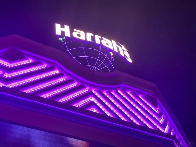 Harrah's – The Underrated Hotel in Vegas! 🎰✨