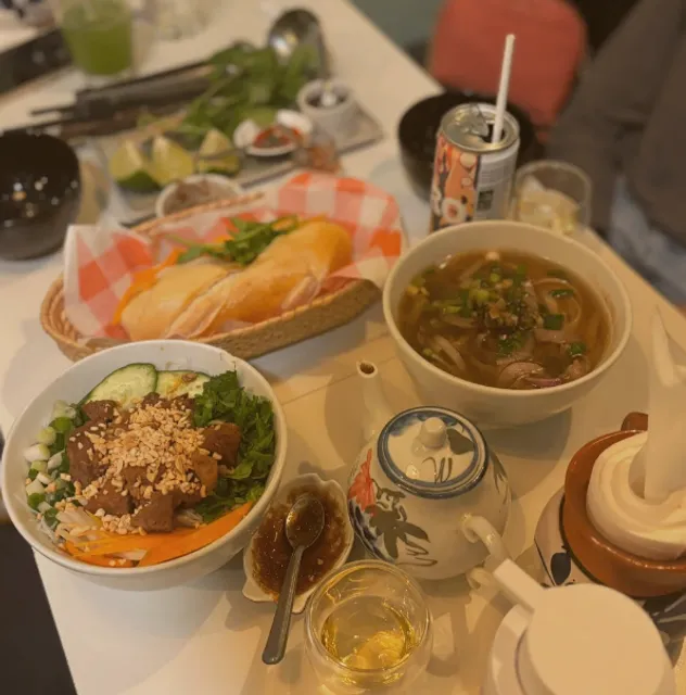 Sao Paulo 🇧🇷 Vietnamese cuisine | Paired with seafood peanut butter