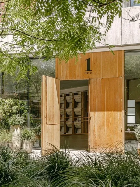 Don’t Miss This Design Hotel in LA 🌿🪵✨