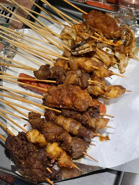 LA｜Lately My Throat Feels Off