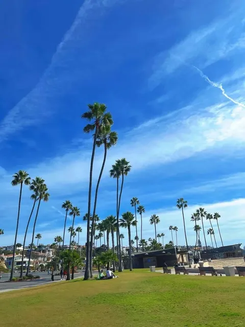 🇺🇸 Newport Beach — Is This California’s Most Beautiful Beach? 🌊💙