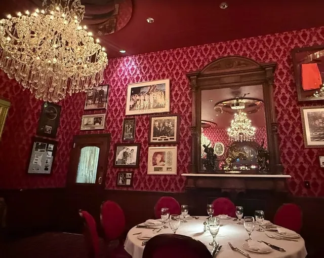 Steakhouse: An Unexpectedly Wonderful Dinner Experience!