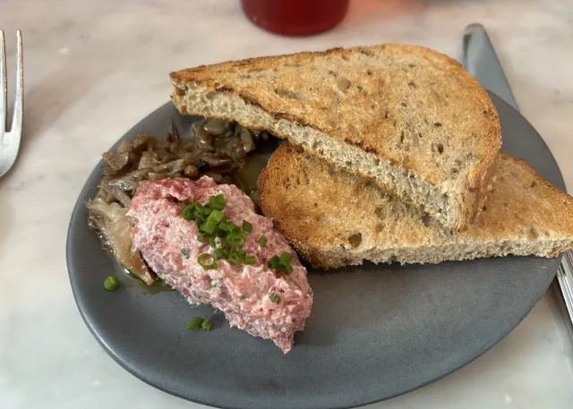 A Relaxed Meal in a Comfortable Atmosphere!