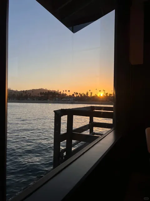 🌊 Seaside Dining in Santa Barbara | Food with a View 💙