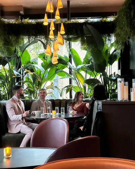 🌿 The Jungle Room – Vancouver’s Jungle-Themed Fusion Eatery