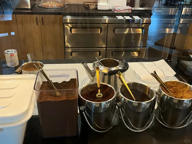 🇺🇸 Columbus | Yemeni-Style Coffee & Honey-Cheese Buns 🍯🧀