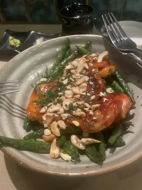 🍣 Go to Bamboo Sushi & NOT Order Sushi? Absolutely YES! 🍣