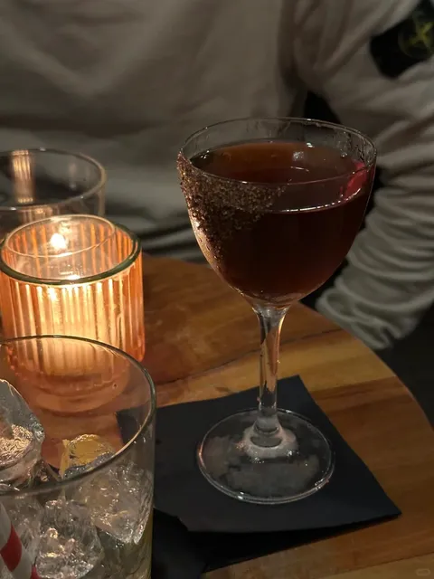 Vlaardingen's Must-Try Quartet: A LiquidJourney Through Dutch Flavors