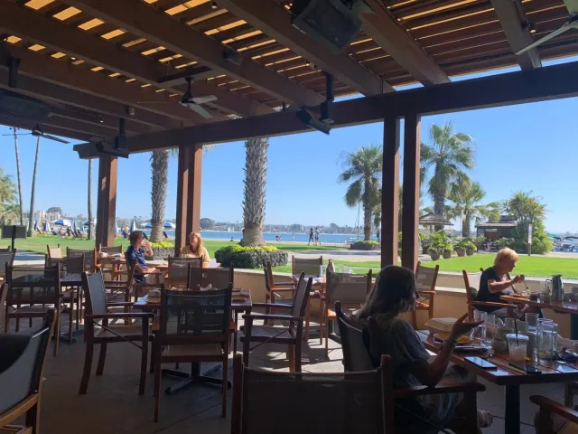 🌅 A Fun-Filled Sunday! 🥂