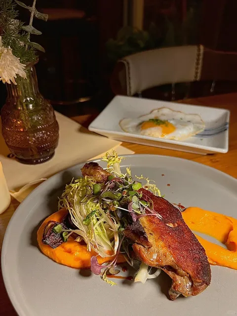 Boston Cambridge Hidden Gem Pub | Oak Bistro 🍸