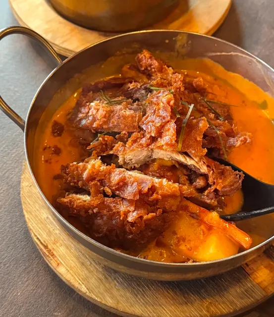 Boston｜Unbelievably Good Crispy Duck Curry 🍛