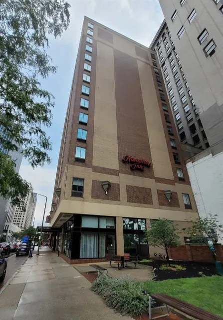🏨 Hampton Inn Cleveland-Downtown