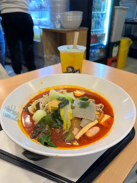 How Many People Come to Darmstadt Just for This Spicy Hot Pot? 🍲