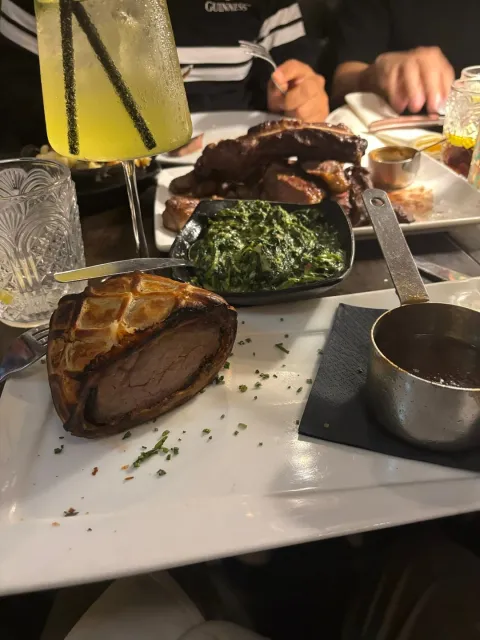 🥩 10/10 Dinner – An Unforgettable Evening at Steak on the Green! 🥩