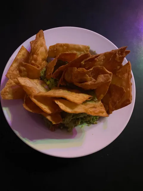 Service Without a Smile, But the Food Was Amazing! 🍽️😊