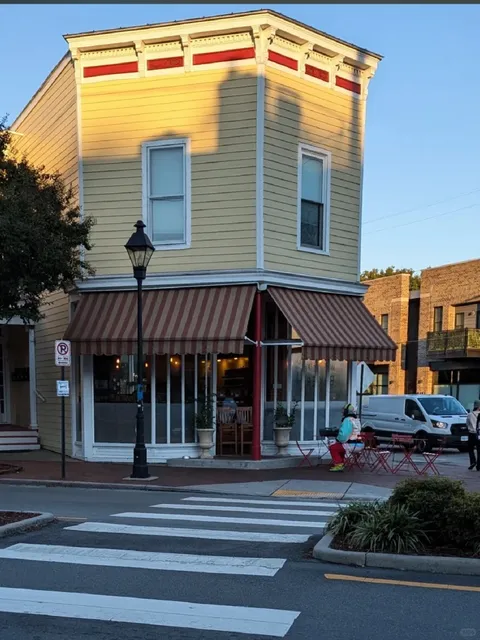 🇺🇸 Top 2 Favorite Coffee Shops in Richmond VA ☕️