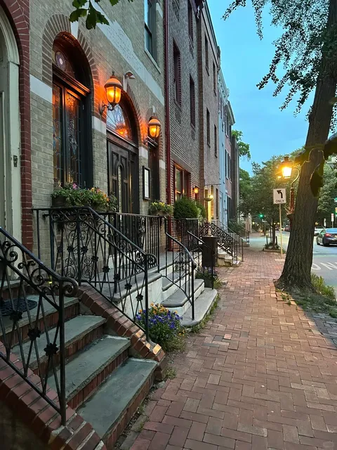 🇺🇸 Philadelphia Isn't a Tourist City—But It's Perfect for Strolling