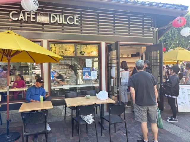 🍞 Little Tokyo’s Amazing Bakery – Cafe Dulce 🍵💚