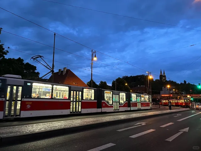 Day 5 in Prague | Wandering & Souvenir Hunting 🎒✨