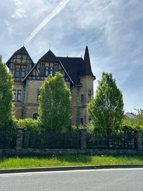 🐘 Olomouc Zoo – A Wild Escape in Czechia’s Hidden Gem! 🌿