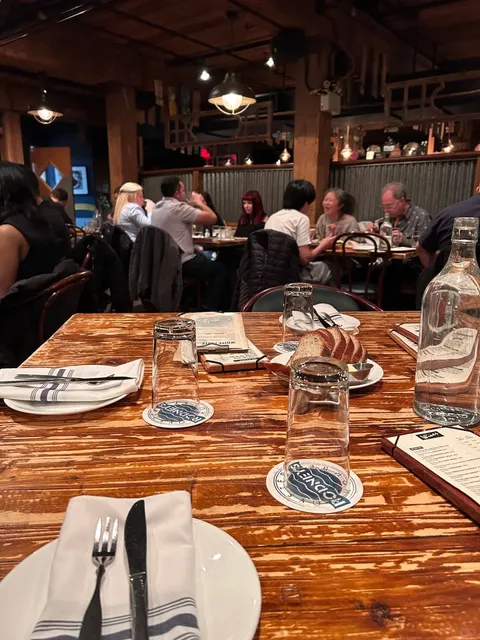 🇨🇦 Toronto's Most... Unique Restroom? 