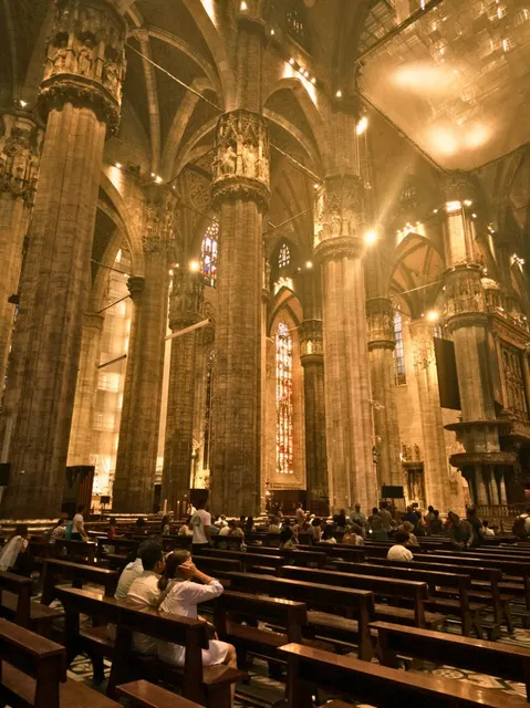  🌤 Encountering the Magnificence of Gothic Architecture❗