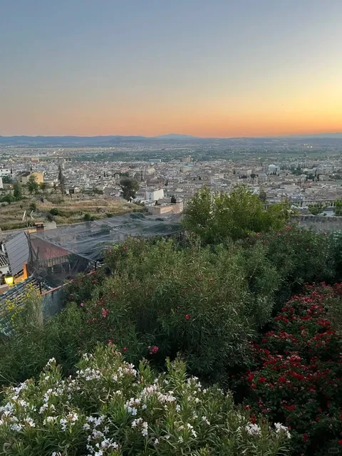 🌇 Granada's Best Sunset Spots (Beyond the Crowds!)