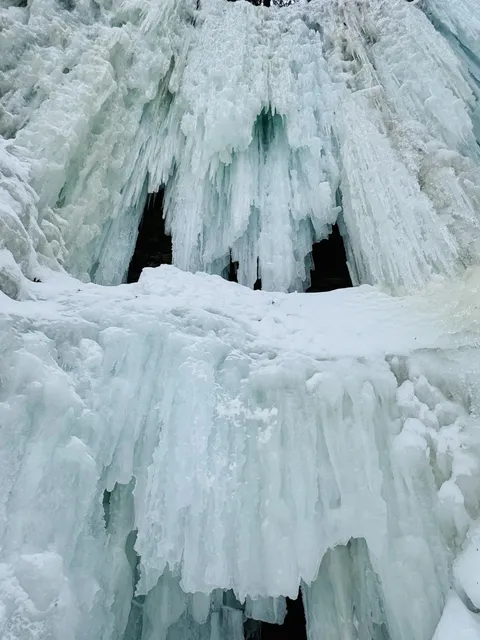 🌱🛍️Touchable Tiffany Blue Ice Falls in Winter!