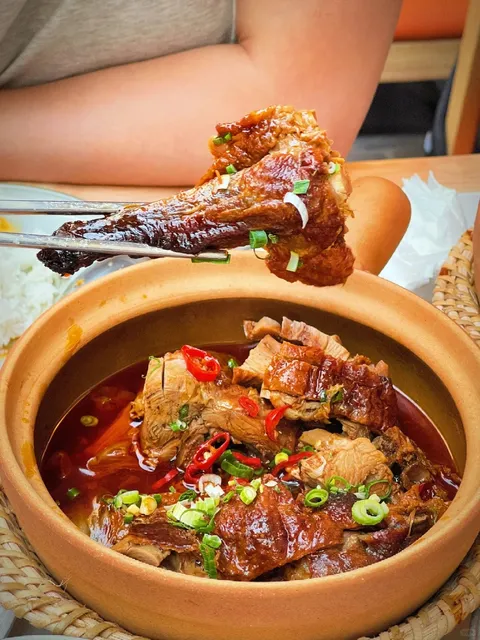 Help! 🆘 The new sand pot dishes in London are too fragrant! 🌶️🔥